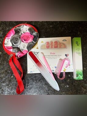 RETIRED Color Street Set (Little Kisses Petite)